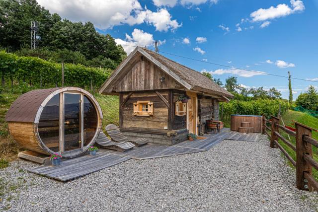 Glamping Paradise Škatlar