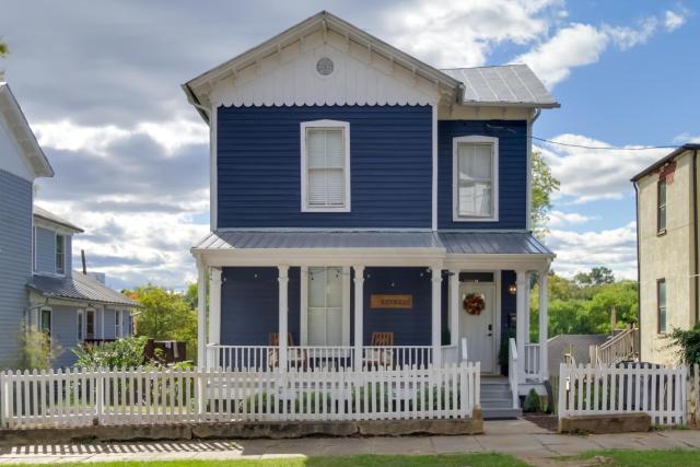 Cozy Virginia Home in Lynchburg Historic District!