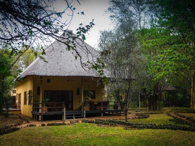 6-person villa at Kruger Park entrance