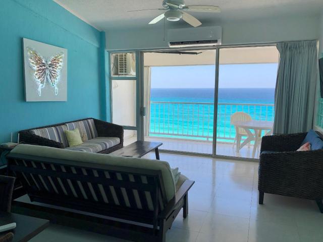 Beautiful Beach Front Pent House in Cancun!!!