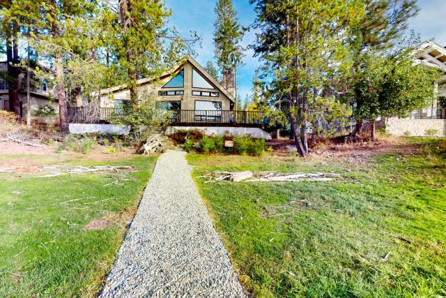 Cabin On The Lake