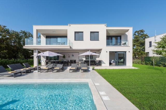 Villa Pina***** in Karigador/Novigrad