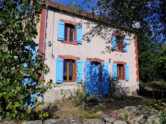 Holiday home in Saint-Julien-La-Genête