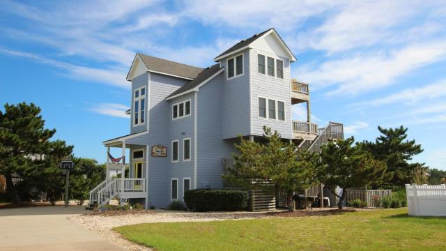 SP2, Blew Bayou- Oceanside, Private Pool, Close to Beach, Hot Tub!