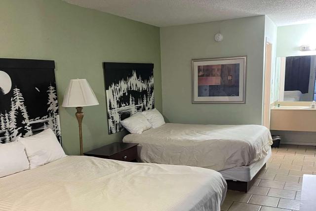 Days Inn by Wyndham Branson Near Theatre District