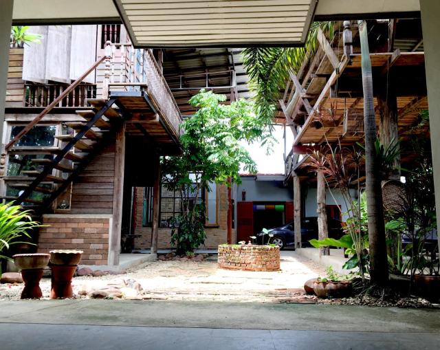 Baan Mali Lampang Homestay