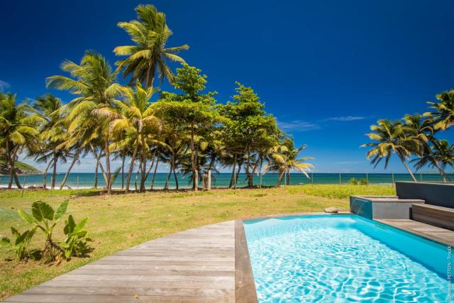 Maison d'Ô Baie de Saint-Jacques, sur une plage sauvage