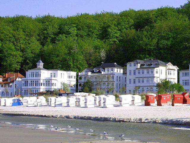 Villa Strandeck FeWo2 - strandnah, Meerblick, Balkon