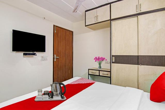 Hotel O King Stay Near Tdi Mall