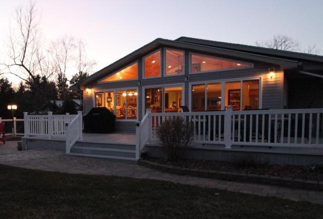 Tranquil Bay Lodge, 3 min walk to sand beach