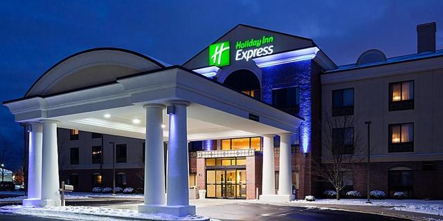 Holiday Inn Express Milwaukee N- Brown Deer/Mequon