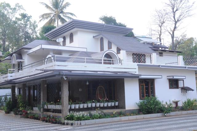 Misty Retreat (Pragati House)