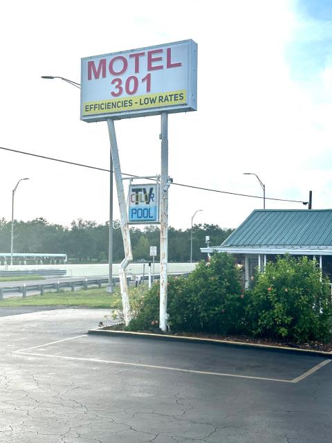 Motel 301