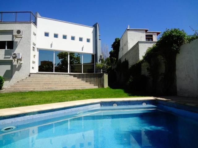 Casa en bonito barrio residencial - Ciudad