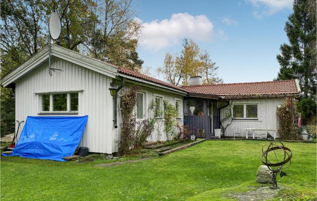 Gorgeous Home In Huddinge With Wi-Fi