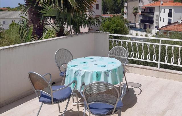 2 Bedroom Lovely Apartment In Malinska