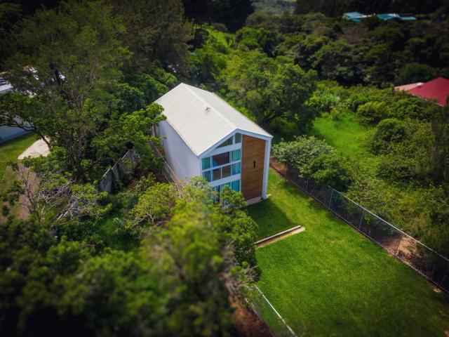 Apto Cristal Nivel #1, Modern Monteverde home in harmony with nature!