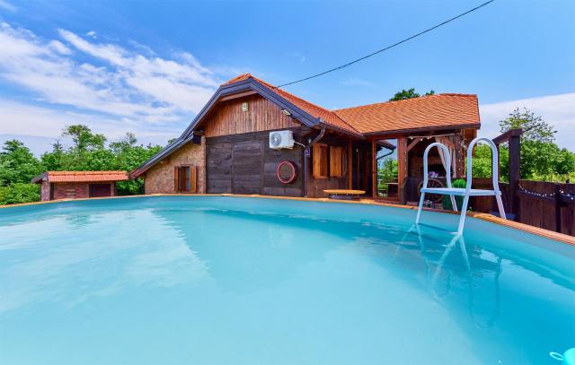 Nice Home In Vrbovec With Kitchen