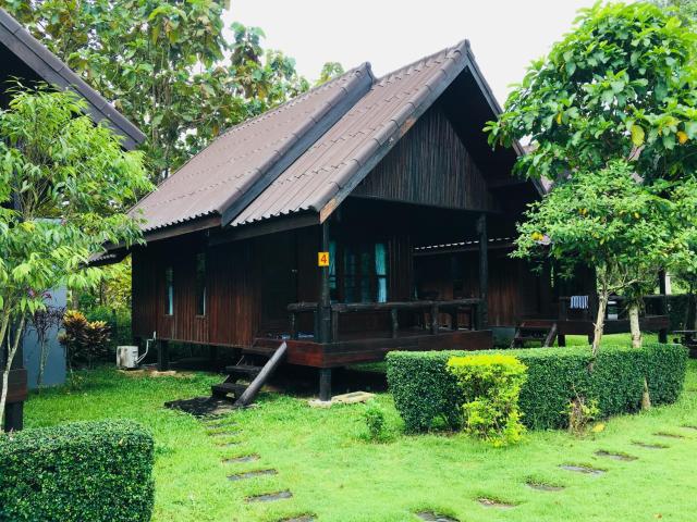 Baan MaiKhiangPhu Wang Nam Khiao