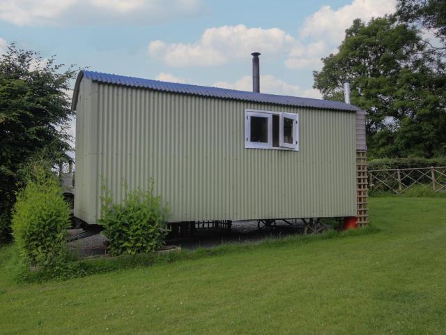 Aston - Shepherd Hut