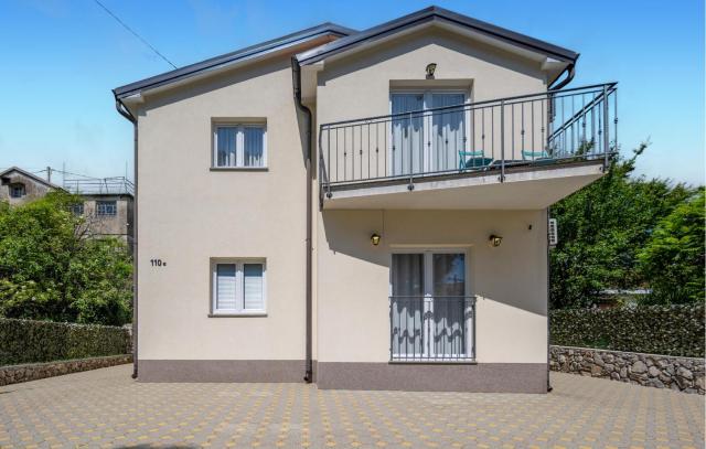 2 Bedroom Cozy Apartment In Rukavac