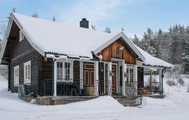 3 Bedroom Beautiful Home In Gjesåsen