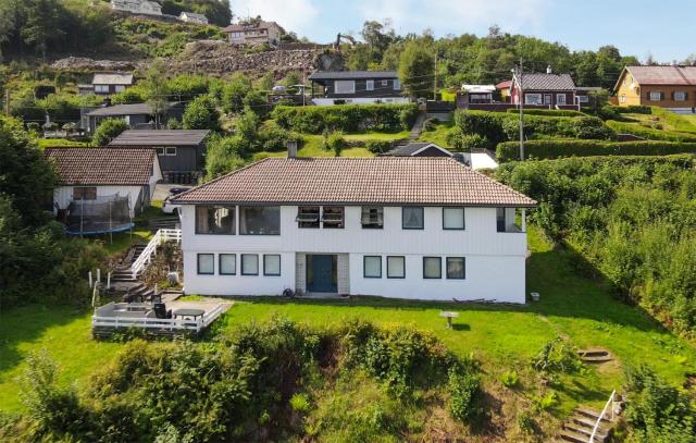 Cozy Apartment In Sveio With Kitchen