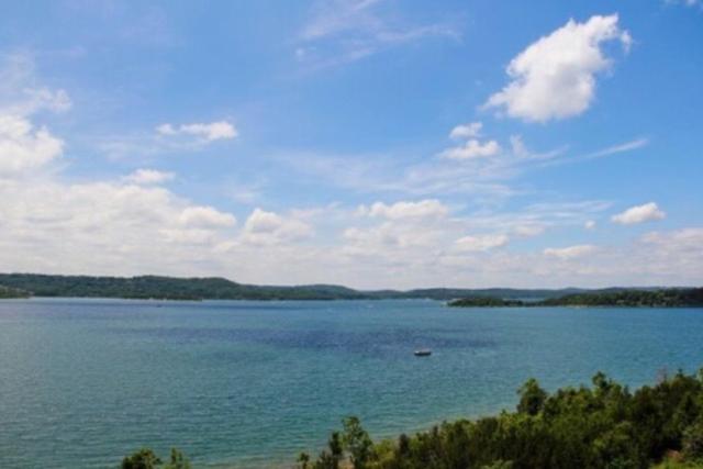 Table Rock Lake Escape