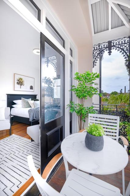 Designer Styled Studio in Central Trendy Glebe