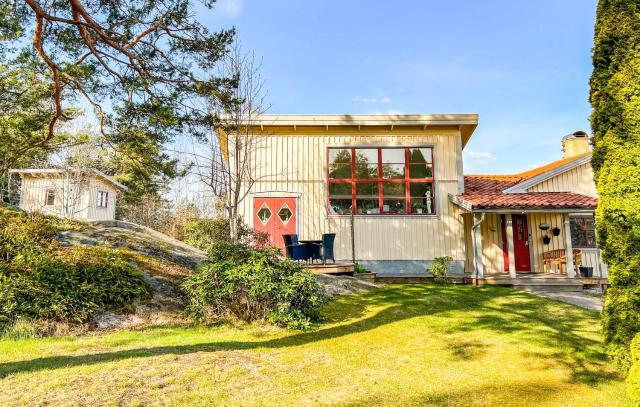 Stunning Home In Oxelösund With Wifi