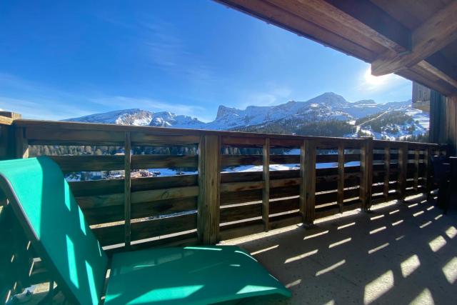 Apartment with balcony and superb view