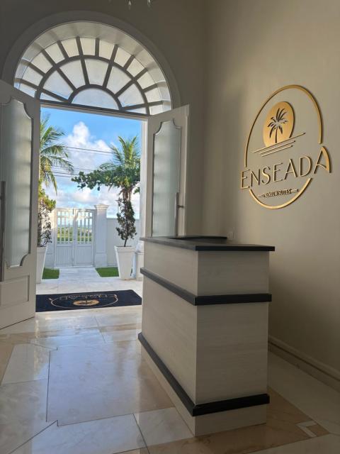 Enseada Premium Suítes Hotel Boutique