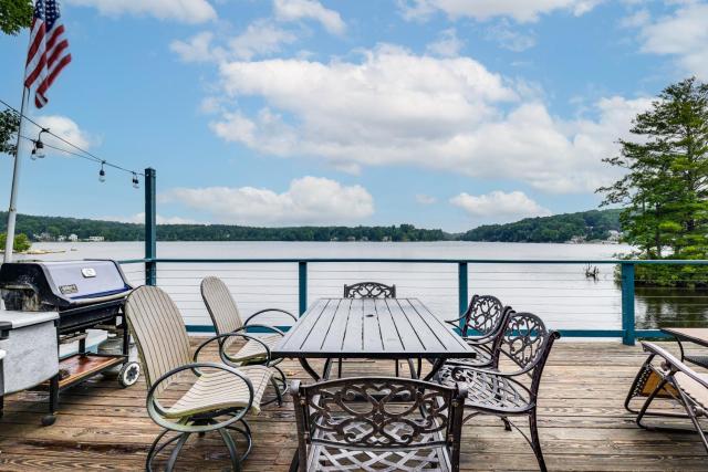 Classic Waterfront Home on Lake Maspenock with Grill