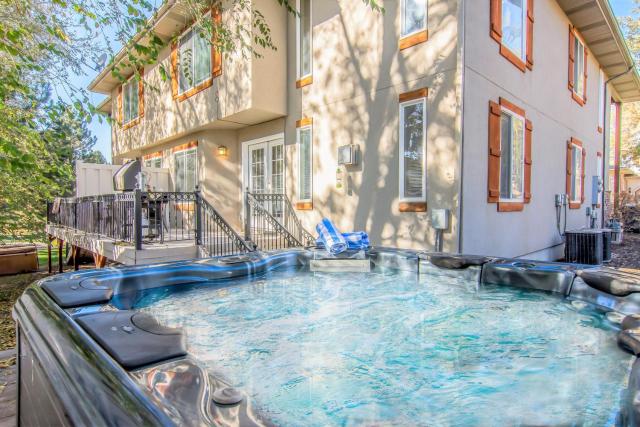 Union Meadows in Salt Lake with Private Hot Tub and Park