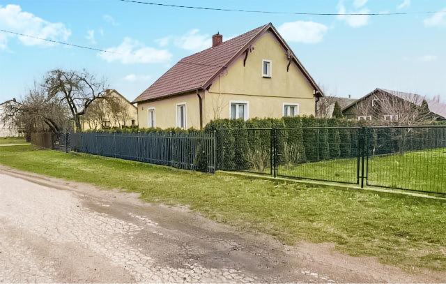 Stunning Home In Trynisze Moszewo With Wifi