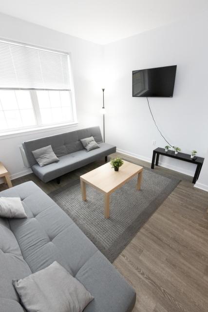 Modern & Cozy 2 - Bedroom gem mins from NYC