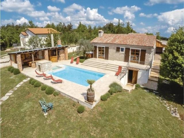 Haus in Bertoši mit privatem Pool