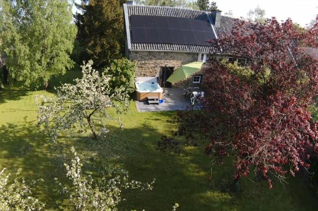 Gite Ardennes Au coin du feu jacuzzi sauna et nature