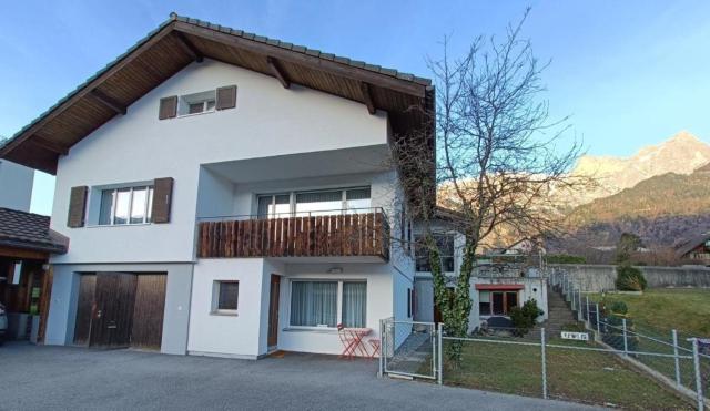 Ferienwohnung Falknis in Maienfeld mit Bergblick