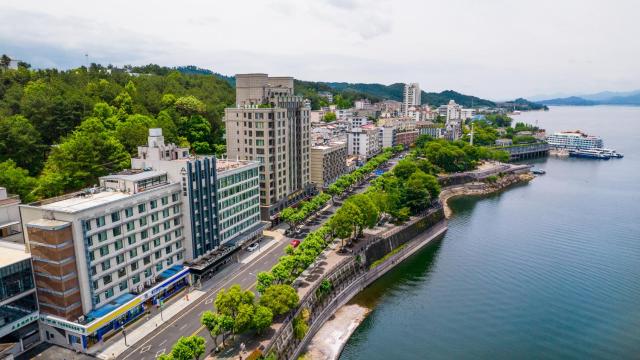 Atour Hotel Hangzhou Qiandao Lake Central Dock