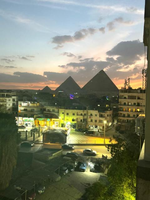 Mak Pyramids View