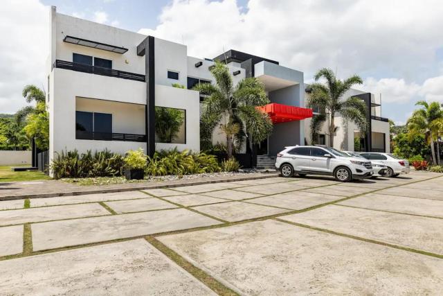 Unit 1 Palazzo Rickets Drive Runaway Bay