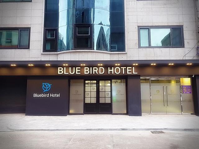 Bluebird Hotel