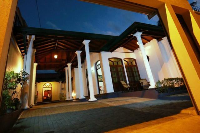 Maharagama 5BR bungalow 1BR USD 21 per night