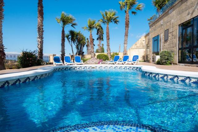 Zest Gozitan Villa & Pool - Happy Rentals