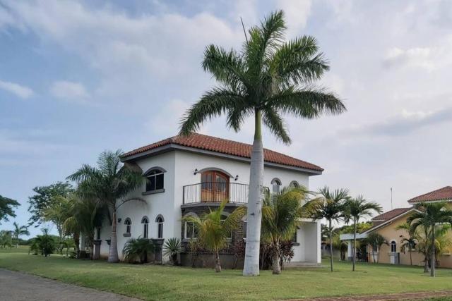 Two Story Resort Home - Golf Course and Water View