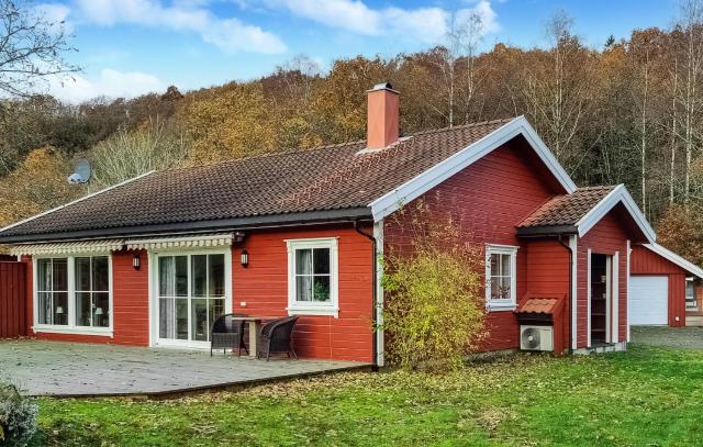 4 Bedroom Awesome Home In Lyngdal