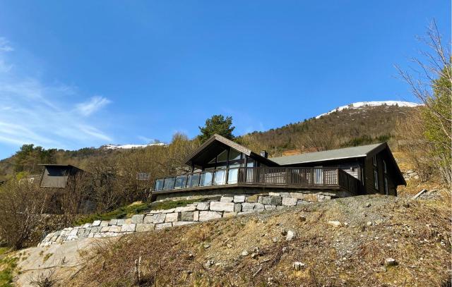 Amazing Home In Valldal With Jacuzzi