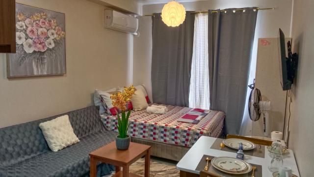 Condo in Lapu-Lapu wd 3 Pools free wifi&Netflix