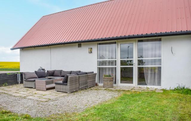 Nice Home In Glemmingebro With Wifi